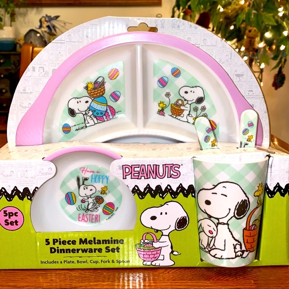 Easter Snoopy Melamine Kids Dinner Set - Picture 5 of 8